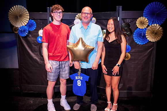 KV Awards  -6400