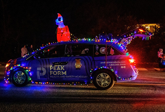 Parade-3441=2-denoise