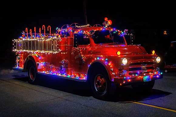 Parade-3594=2-denoise